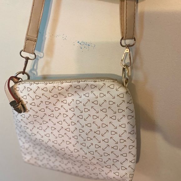 GUC two for one purse bundle - Picture 3 of 11